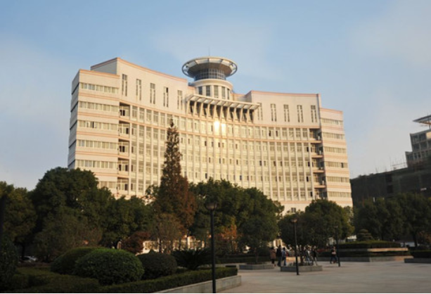 武汉工业大学
